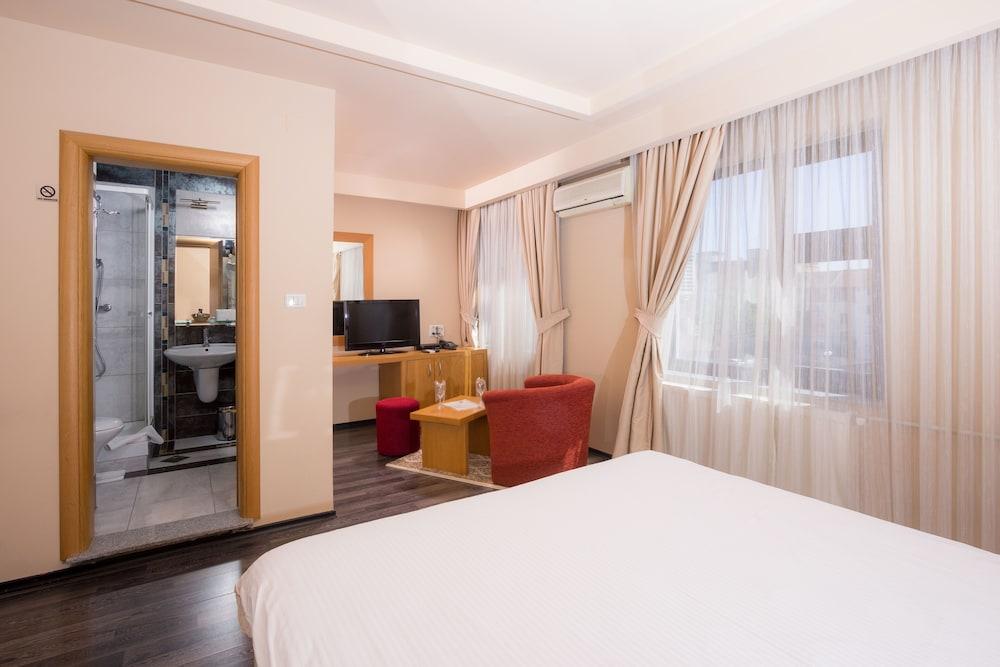 Hotel Lirak 1255288 — 10