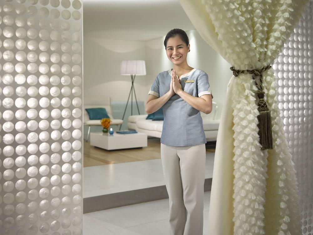 Dusit Thani Abu Dhabi — 6