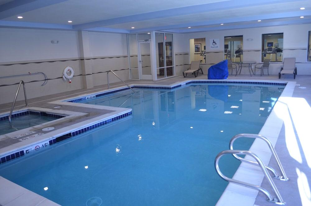 Holiday Inn Express and Suites Denver West - Golden — 4