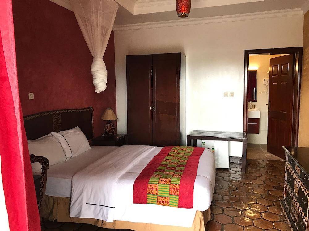 Inside Afrika Boutique Hotel — 8