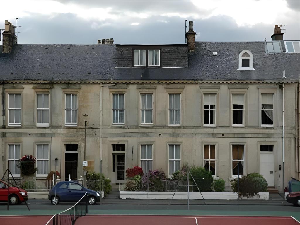 Eglinton Guest House — 3