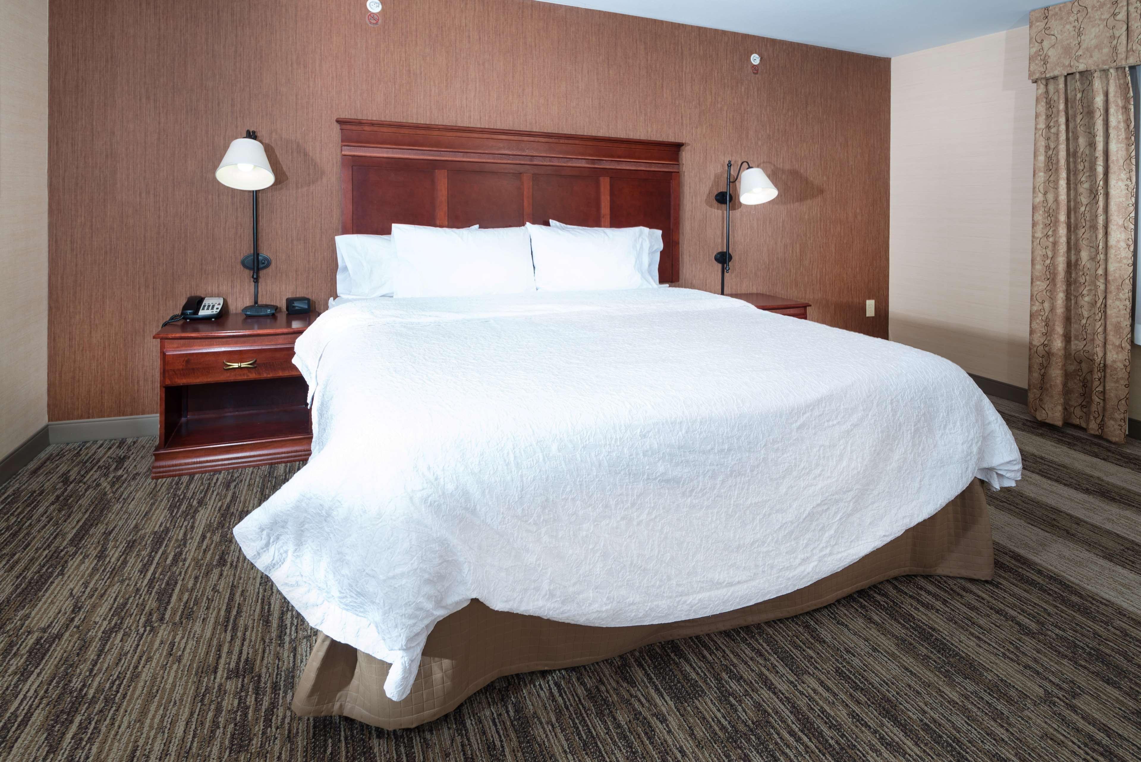 Hampton Inn & Suites Greensburg — 8