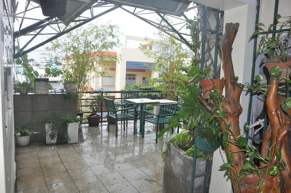 Khach san Minh Chau Hoa Hung — 8