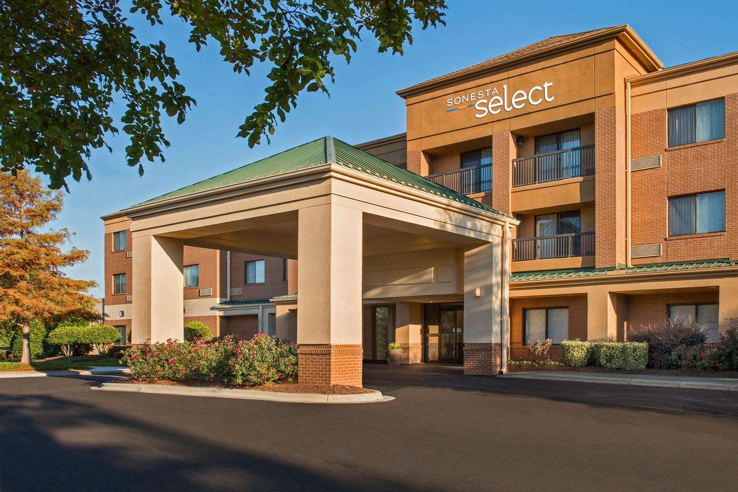 Sonesta Select Durham Research Triangle Park — 7