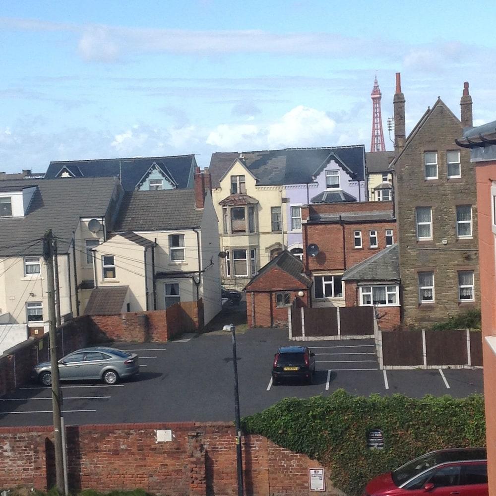 Lindisfarne Holiday Flats — 2