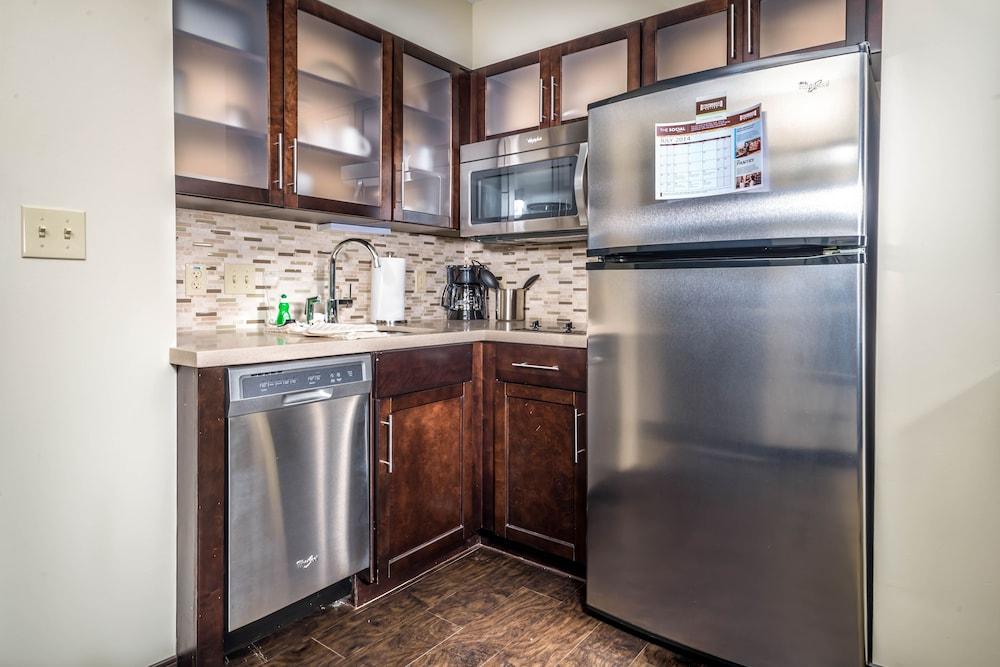 Staybridge Suites Phoenix - Chandler — 8