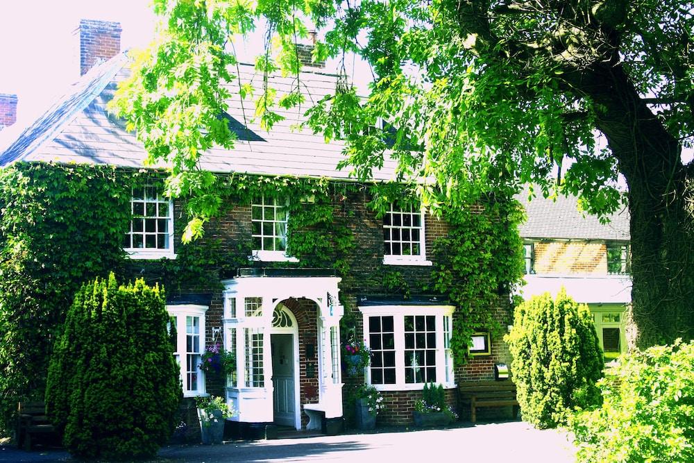 MARSH FARM HOTEL — 3