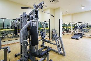 Al Bustan Tower Hotel Suites