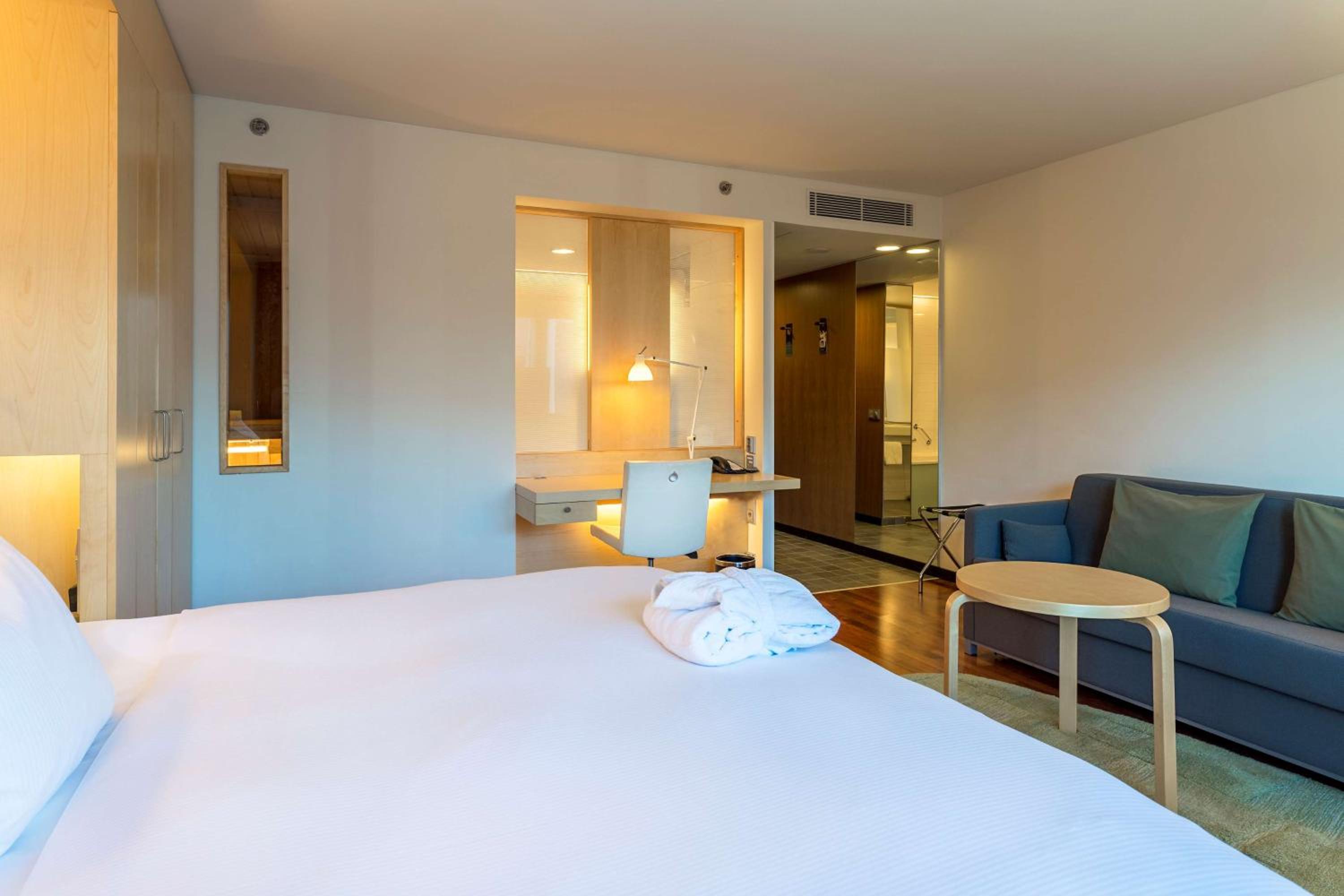 Hilton Helsinki Airport — 9