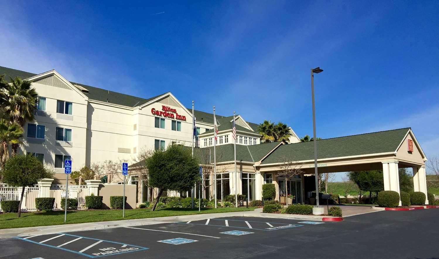 Hilton Garden Inn Gilroy — 1
