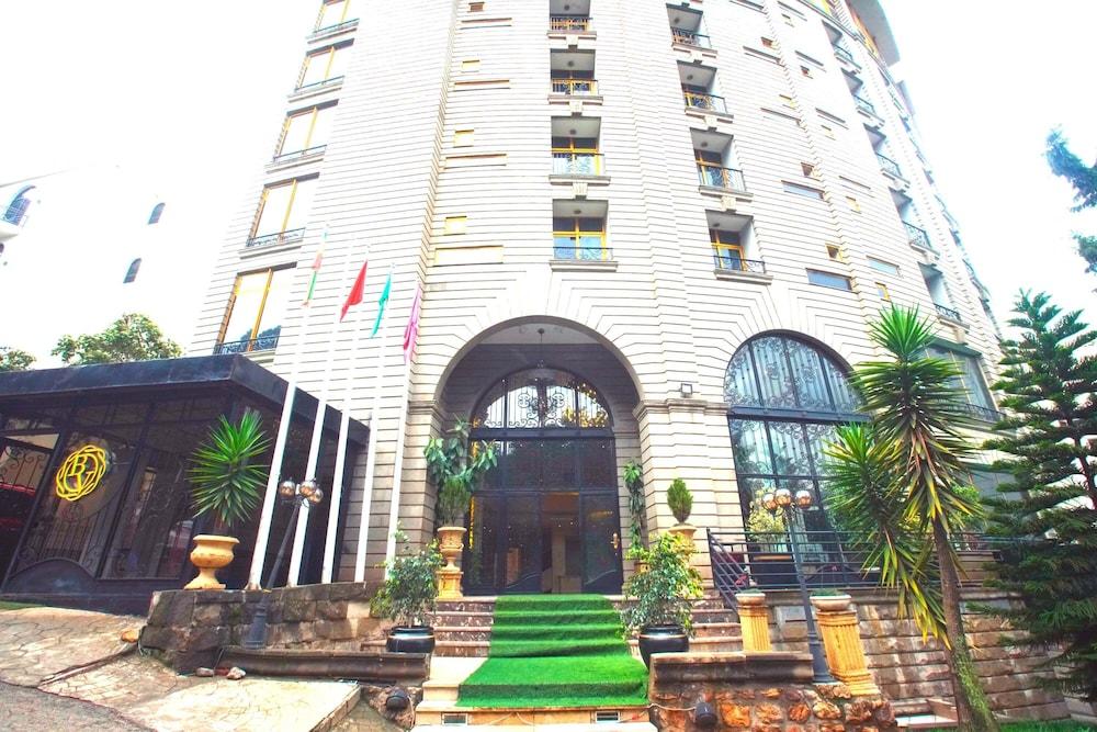 Belle-Vue Hotel and Spa — 3