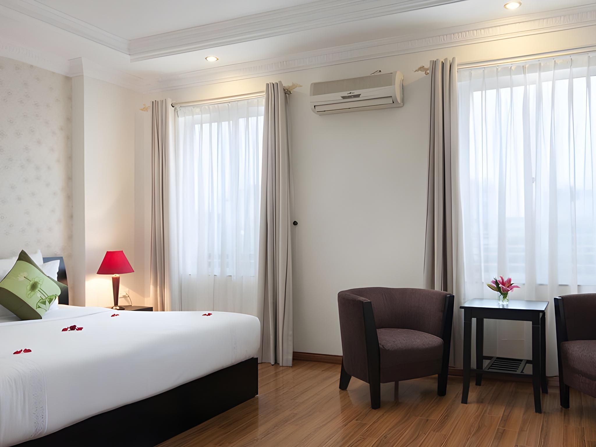 Serenity Villa Hotel — 8