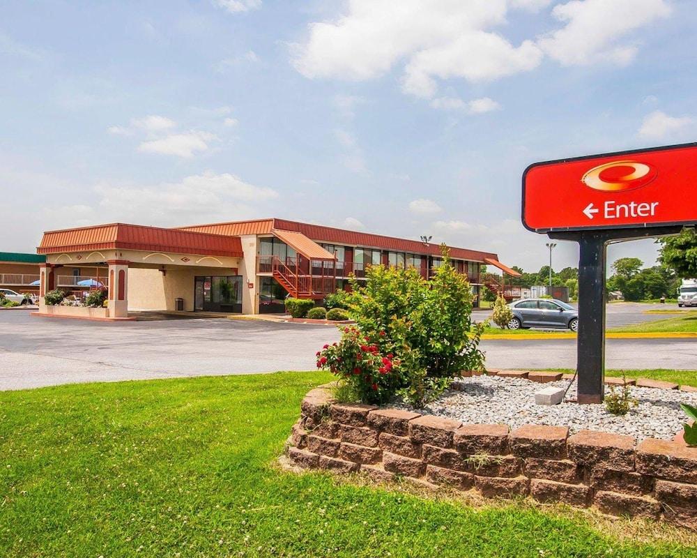 Econo Lodge Dyersburg I-155