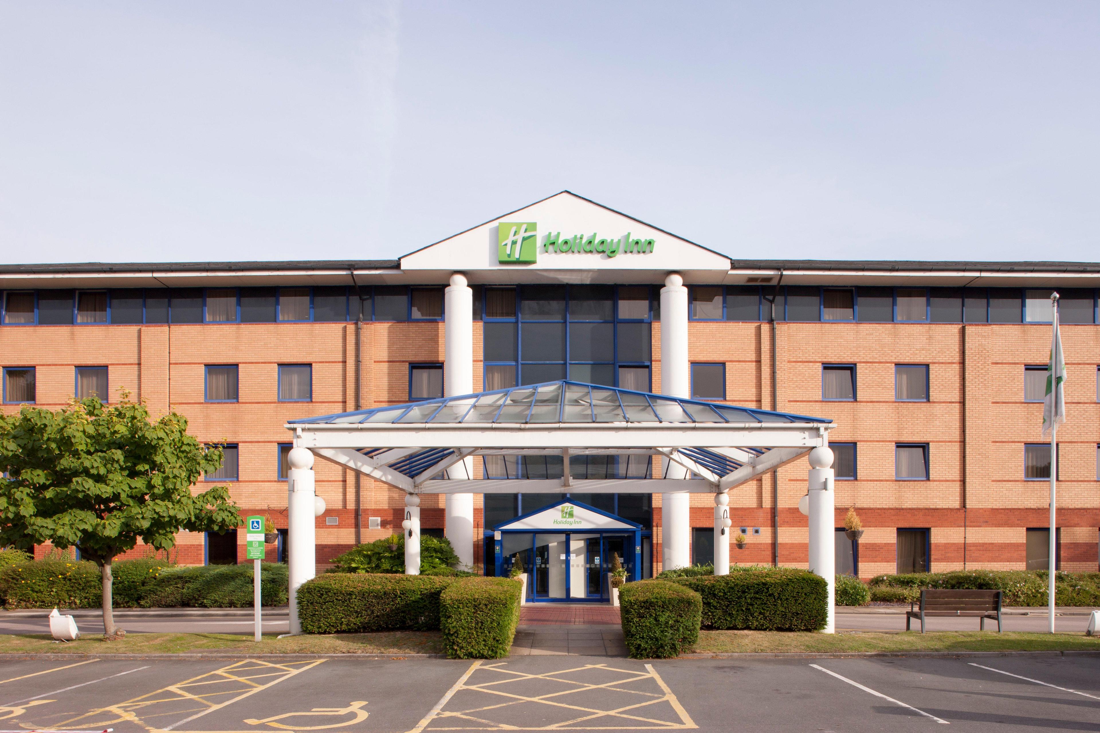 HOLIDAY INN WARRINGTON — 3