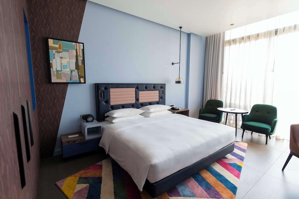 Hyatt Centric Jumeirah Dubai — 6