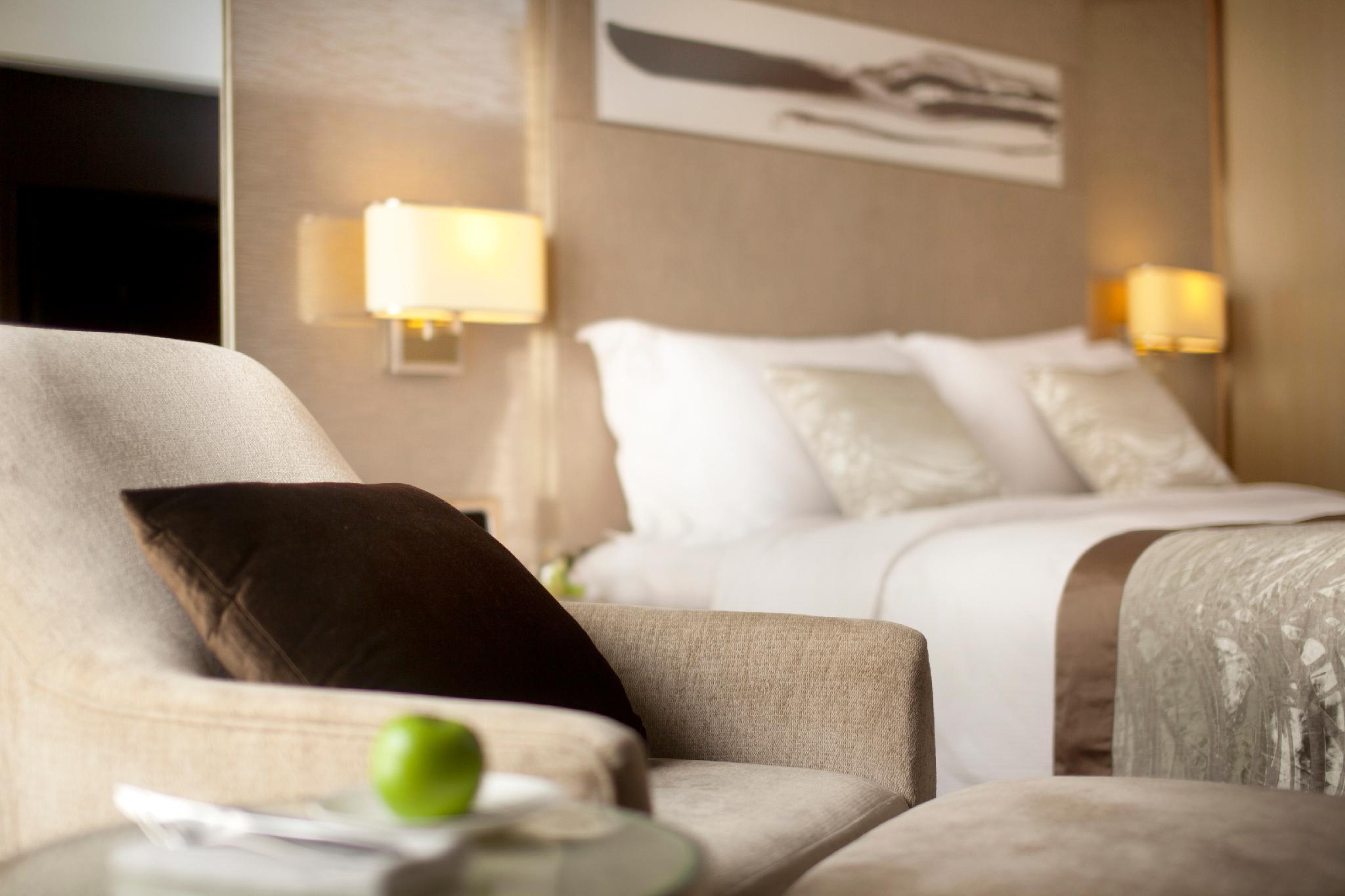 The Royal Garden Hotel — 7