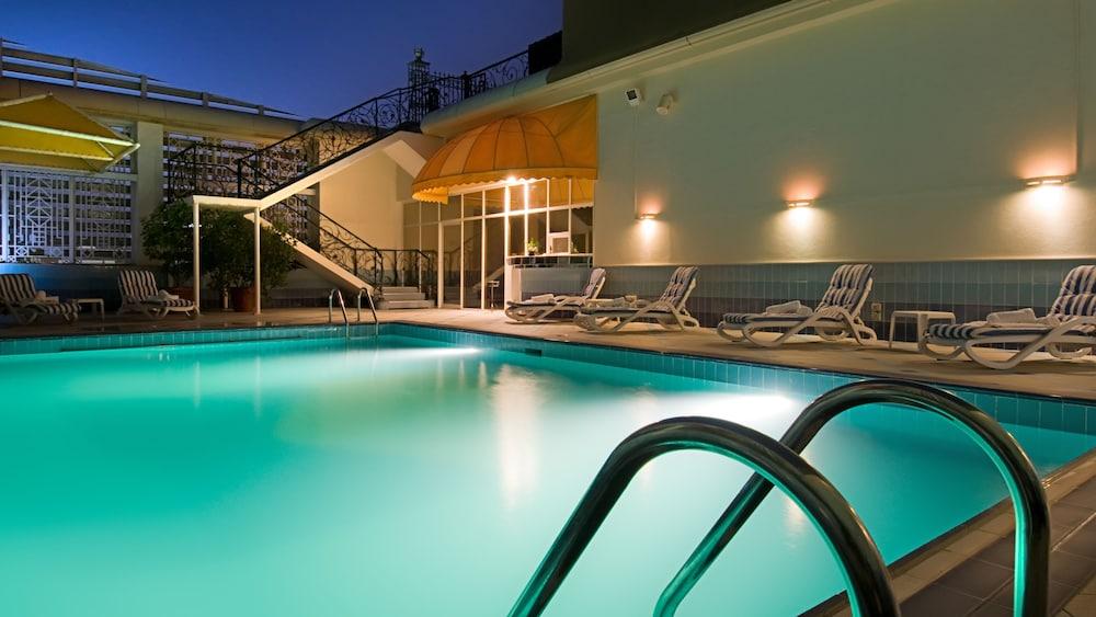 Copthorne Downtown Abu Dhabi — 3