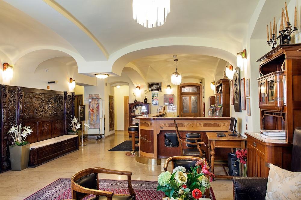 Hotel Mucha 98888 — 10