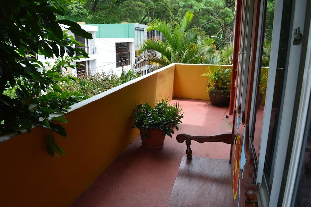 Eco Suites Uxlabil Guatemala City 1134698 — 10
