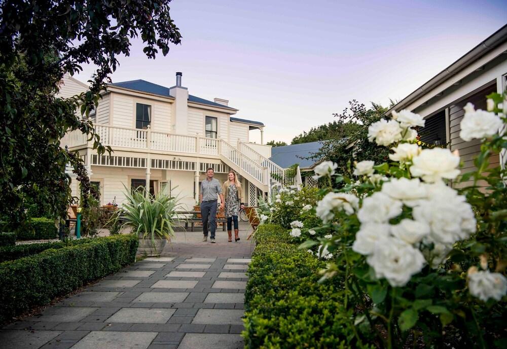 THE MARTINBOROUGH HOTEL 89089 — 4