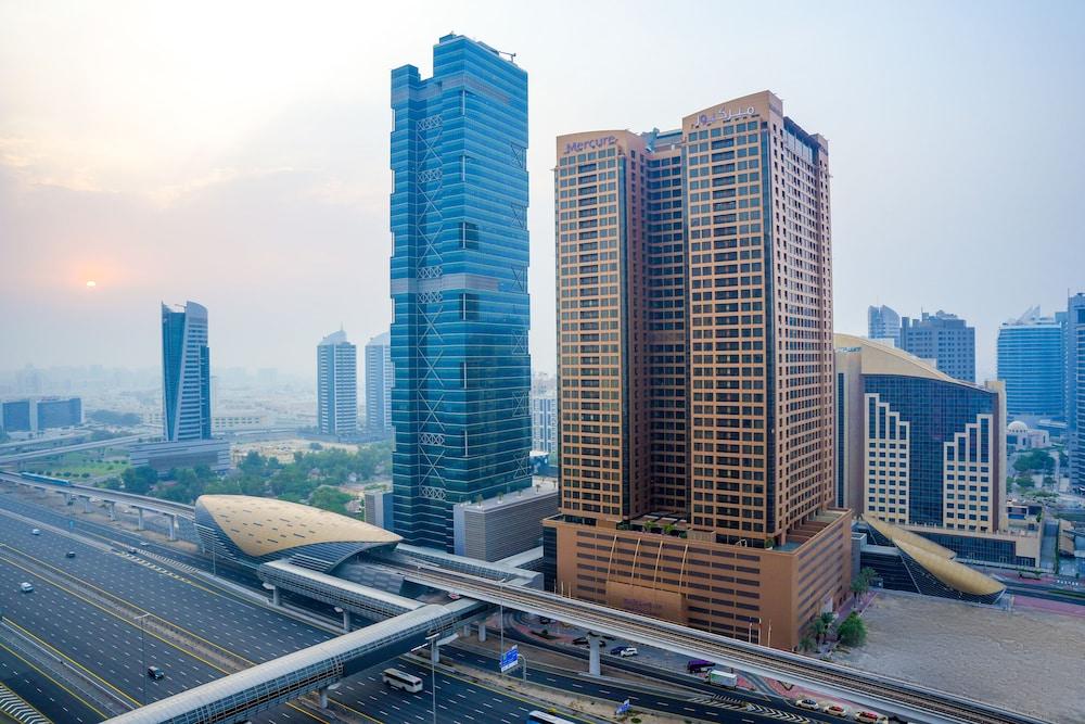 Mercure Dubai Barsha Heights Hotel Suites and Apartments — 2