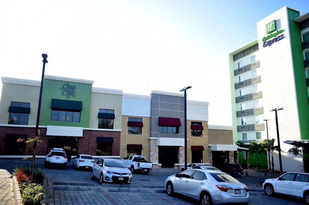 Holiday Inn Express Managua — 3