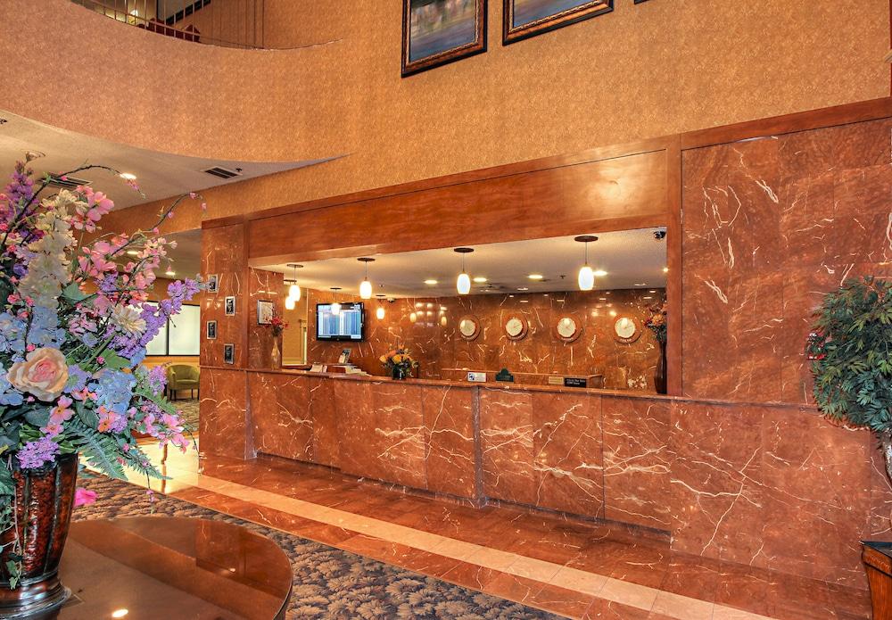 Clarion Hotel Philadelphia International Airport — 9