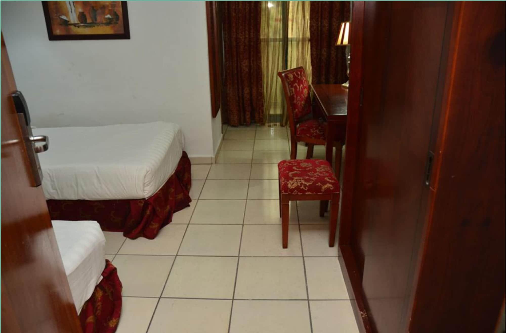 Hotel Prince de Galles — 8