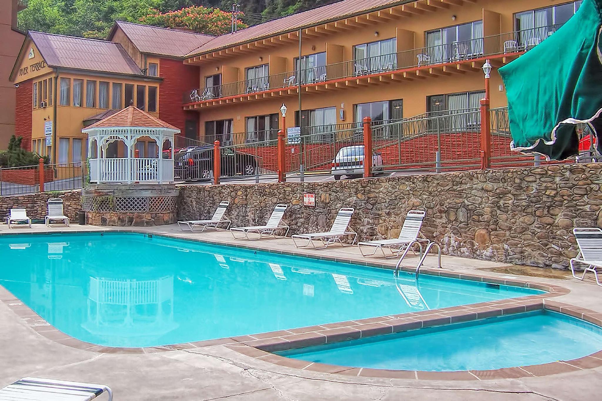 River Terrace Resort & Convention Center — 3