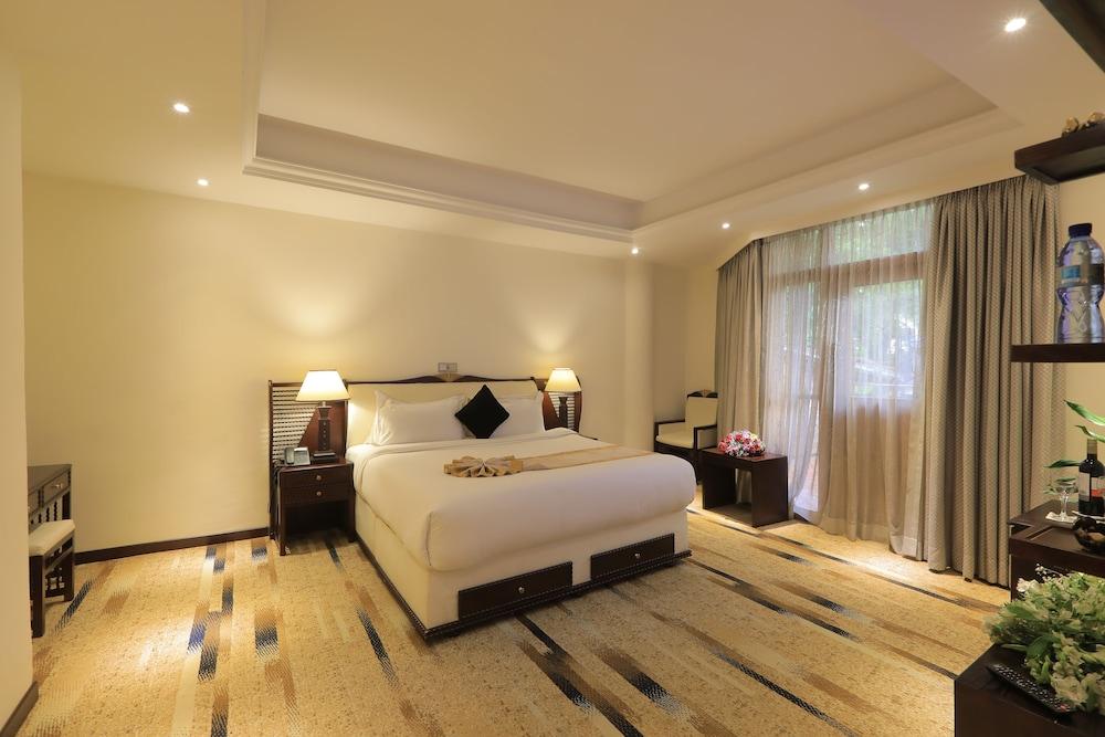 Hotel De Leopol International — 10