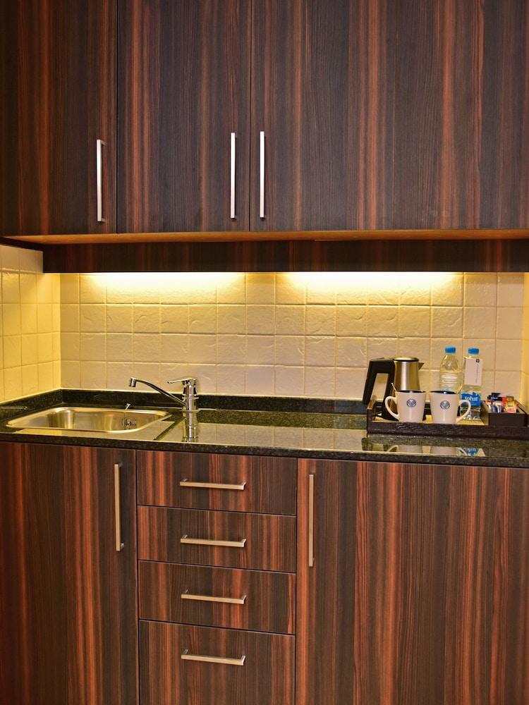 Gefinor Rotana Hotel Beirut — 8