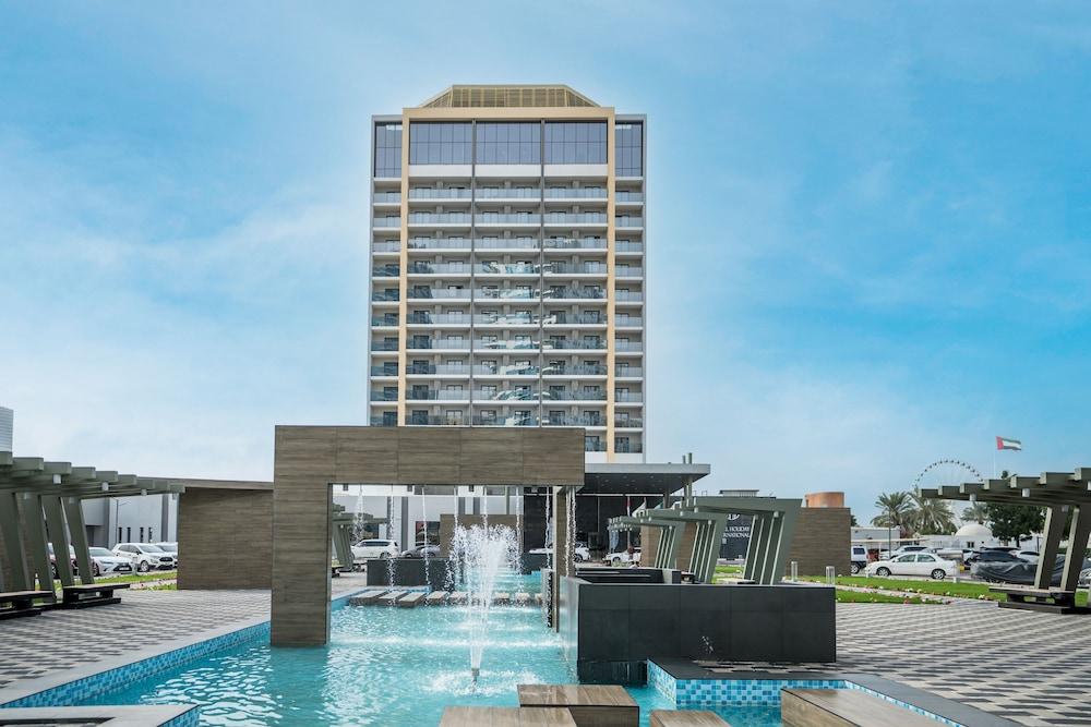 Hotel Holiday International Sharjah — 5
