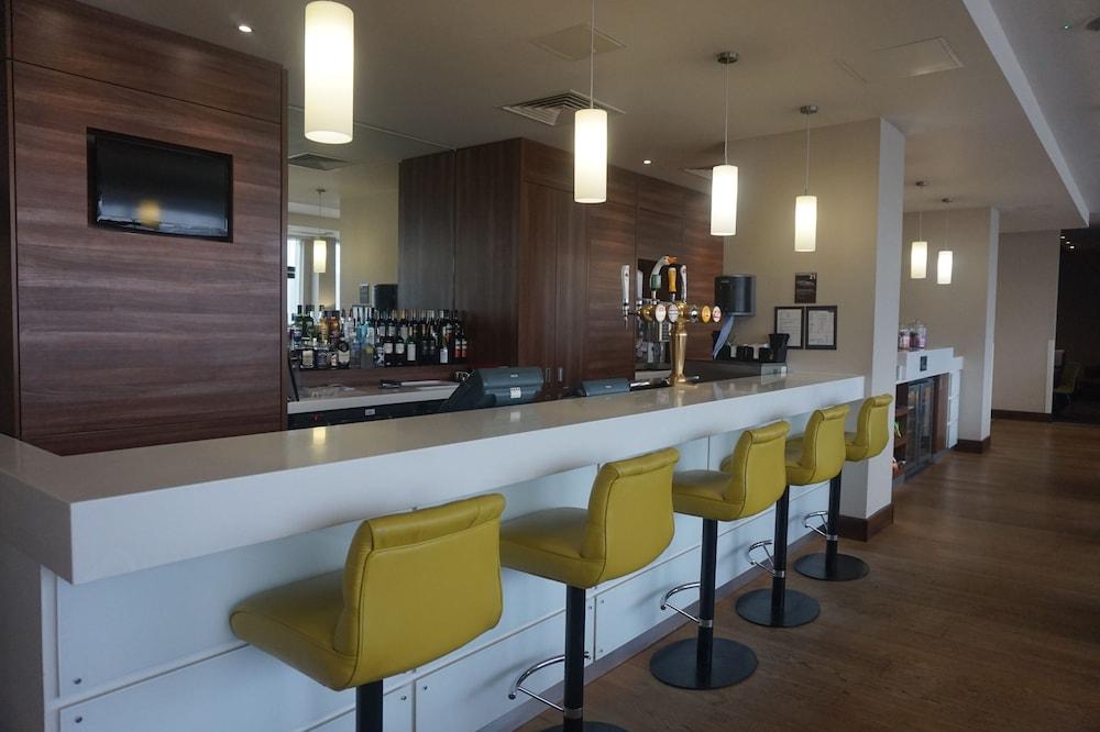 HAMPTON BY HILTON LONDON LUTON AIRPORT — 8