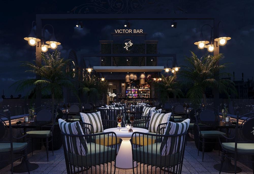 Victor Metropolis Hotel & Rooftop Bar — 1