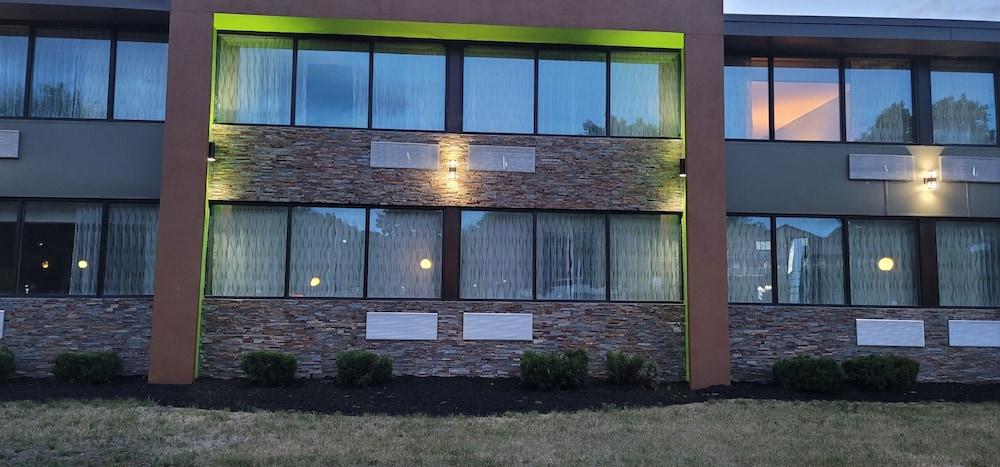 Wingate by Wyndham Lake George — 4