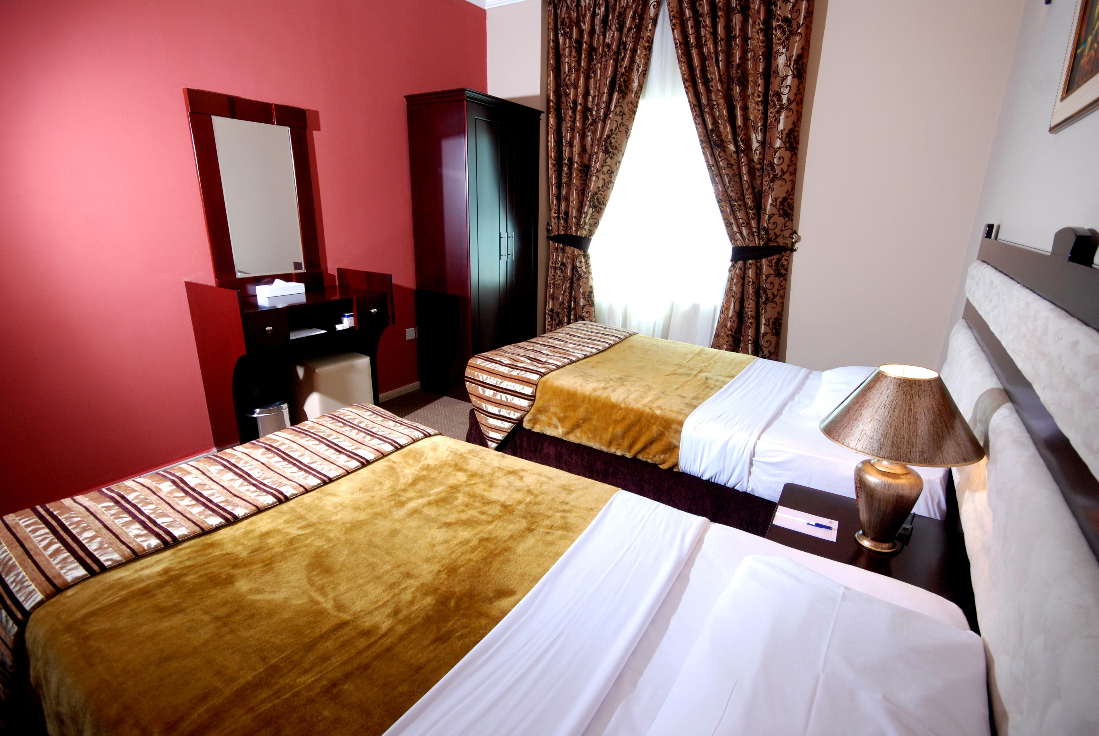 Al Bustan Tower Hotel Suites — 9