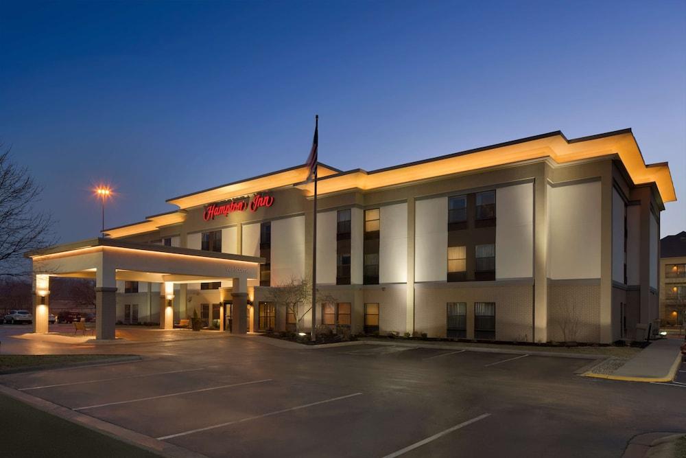 Hampton Inn Akron-Fairlawn — 3