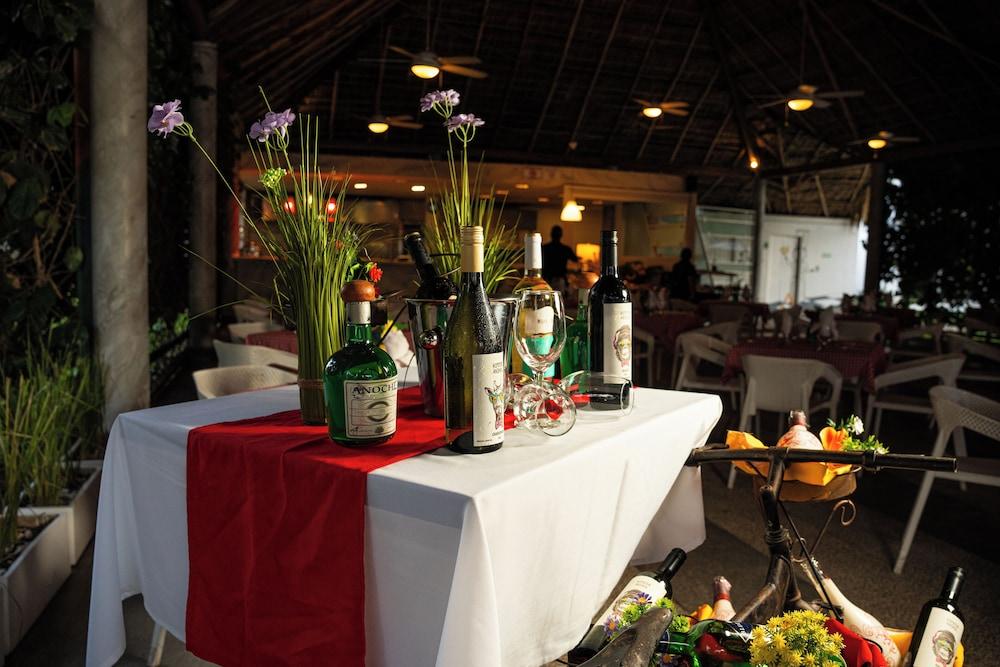 Playa Blanca Beach Resort - All Inclusive — 8