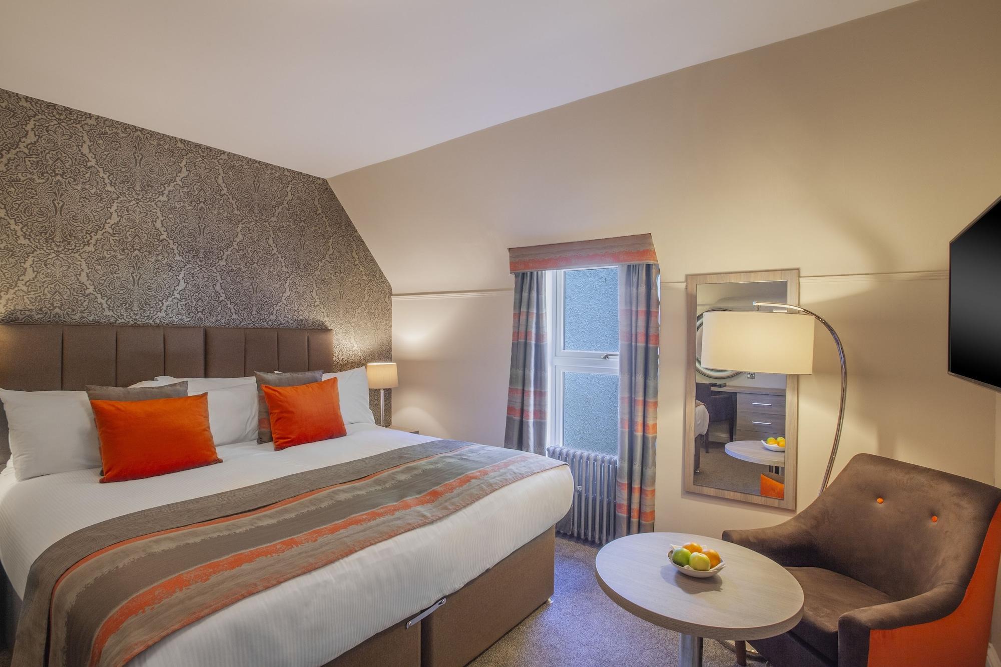 CUILLIN HILLS HOTEL — 10