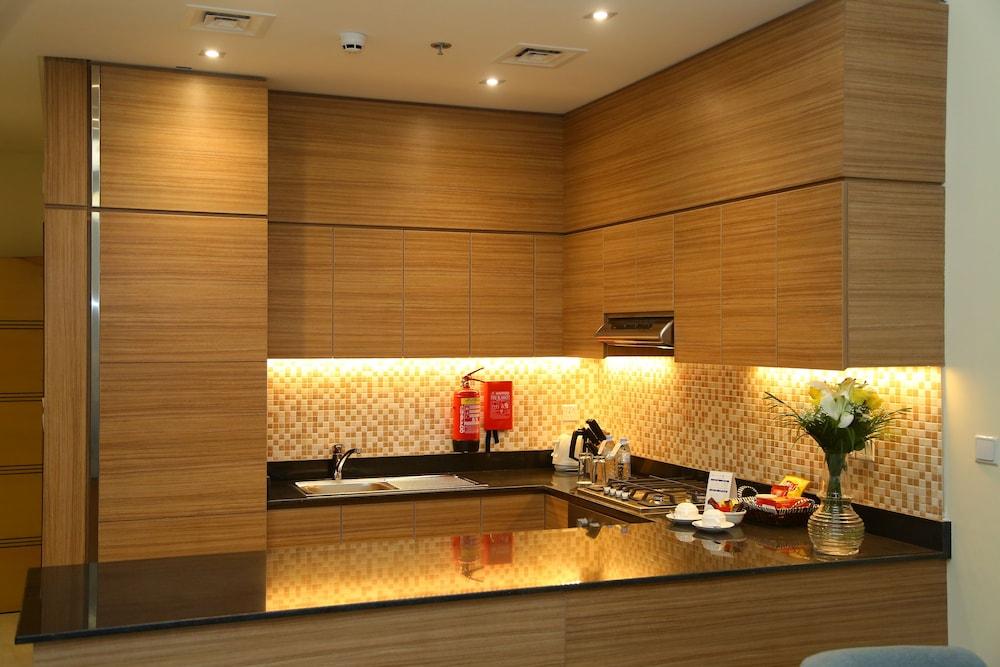 Tulip Al Barsha Hotel Apartment — 2