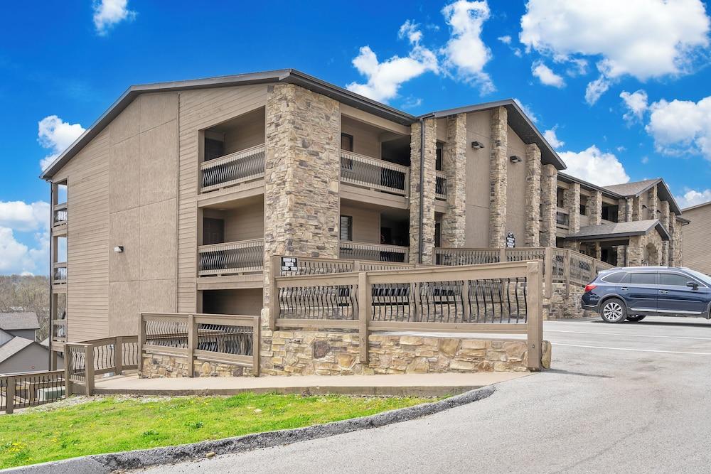 Indian Point Lodge &amp; Condominiums — 5