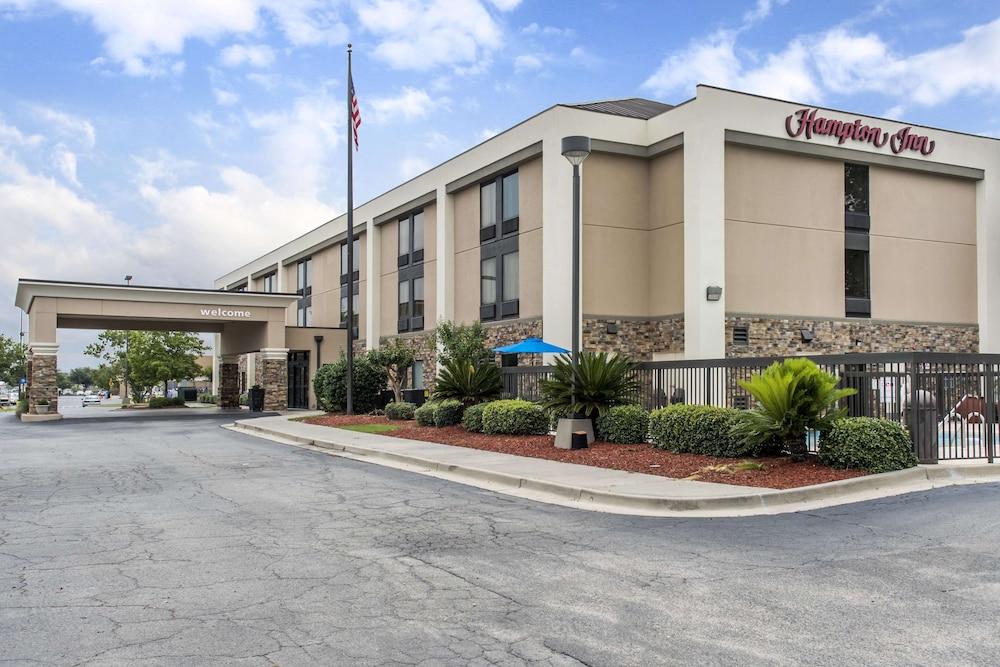 Hampton Inn Douglas — 5