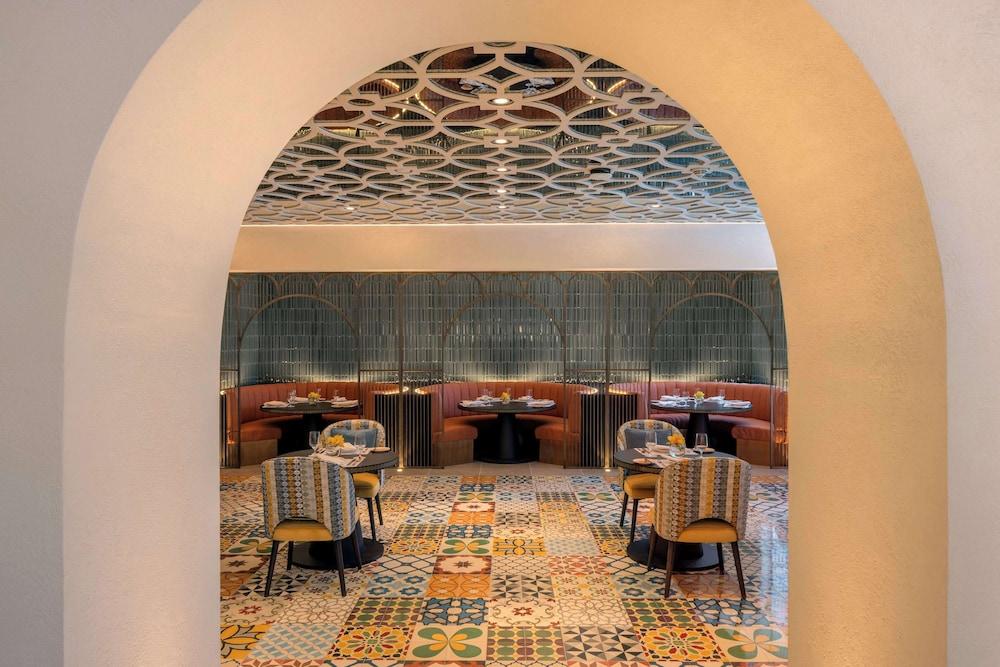 Avani+ Palm View Dubai Hotel & Suites — 4