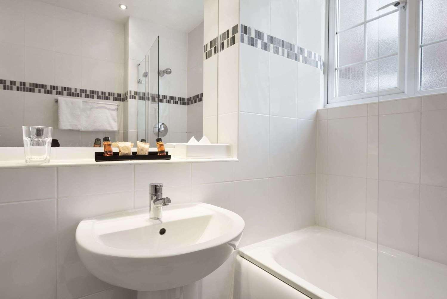 Ramada Loughborough Hotel — 5