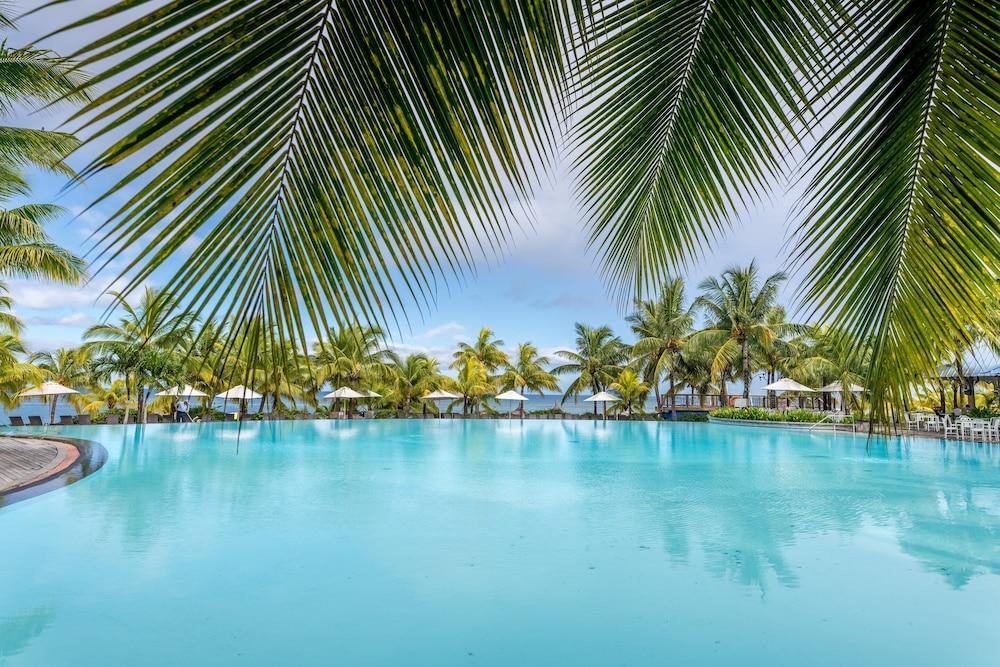 Victoria Beachcomber Resort and Spa 87788 — 10