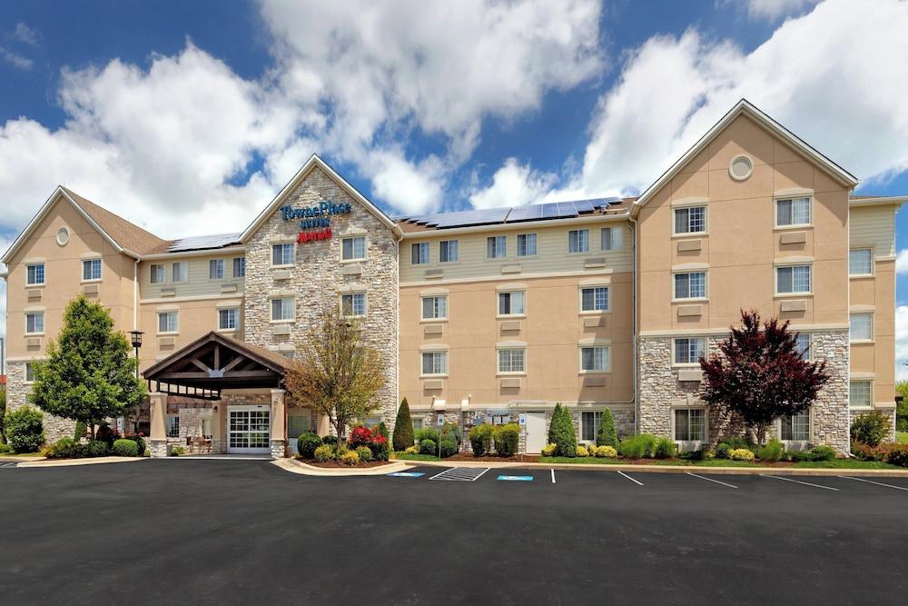 TownePlace Suites Joplin — 3