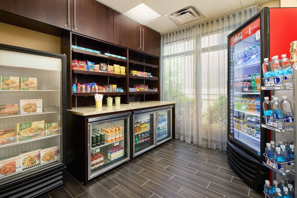 Holiday Inn Express & Suites Alpharetta - Windward Parkway — 6