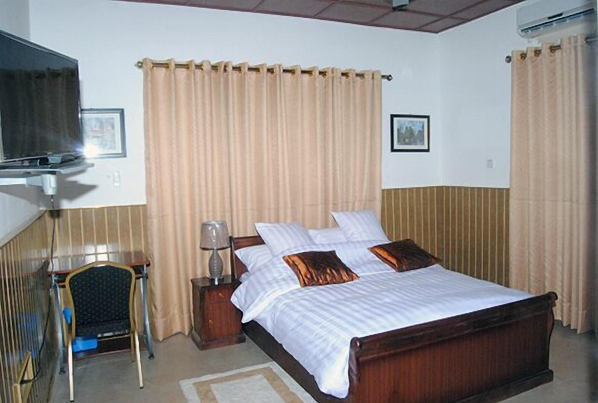 Okumah Hotel 1242898 — 3