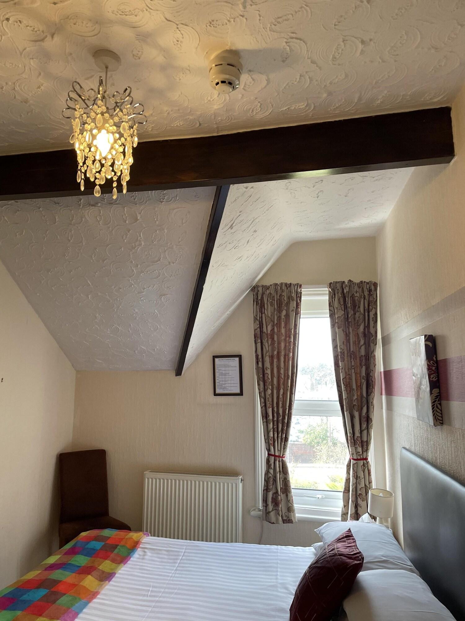 Diamonds Lodge Ltd (Ex Crossways Guest House) — 10