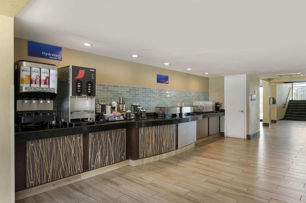Best Western International Speedway Hotel — 10